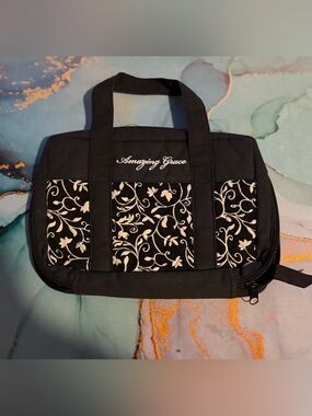 Black & White Floral Bible/Book Bag. EUC